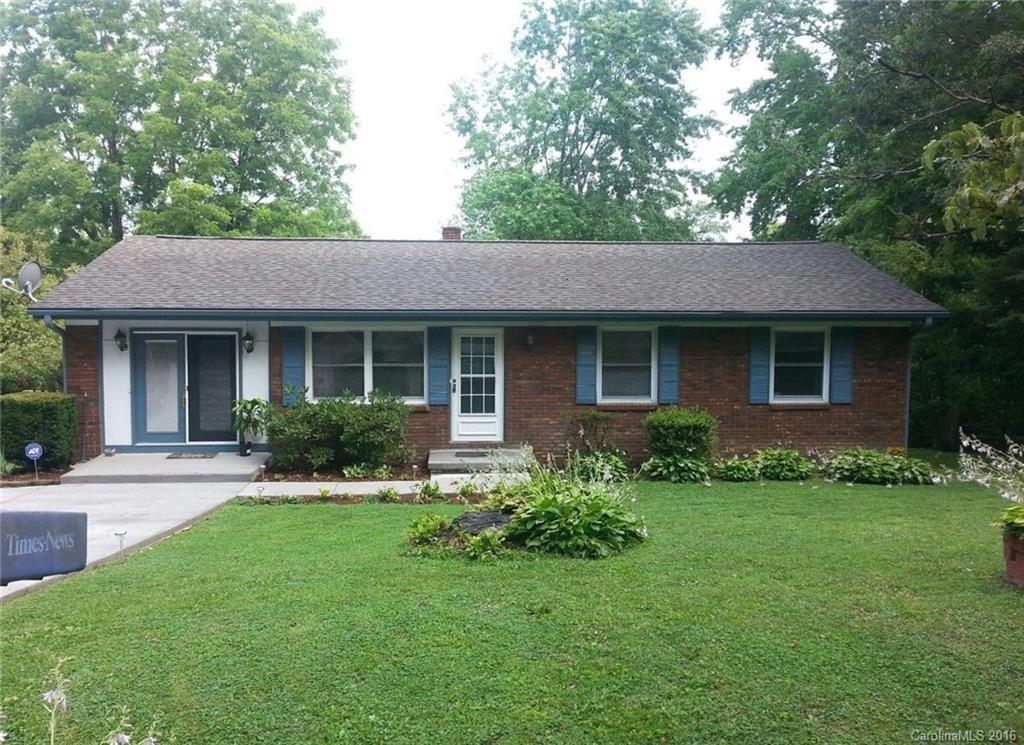 118 Loop Rd., Hendersonville, NC 28792