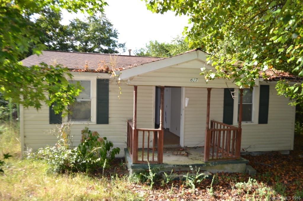 627 Queens Rd., Gastonia, NC 28052