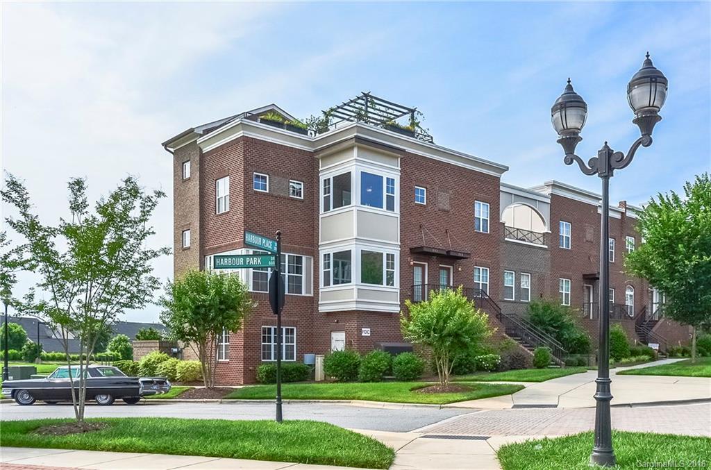262 Harbour Place Dr. #UNIT 15 BLDG 2 U/F 9, Davidson, NC 28036