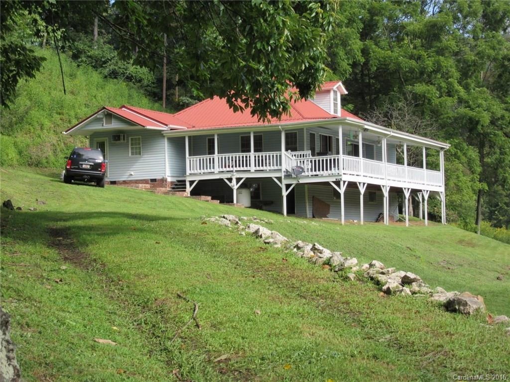 473 River Ln., Bakersville, NC 28705