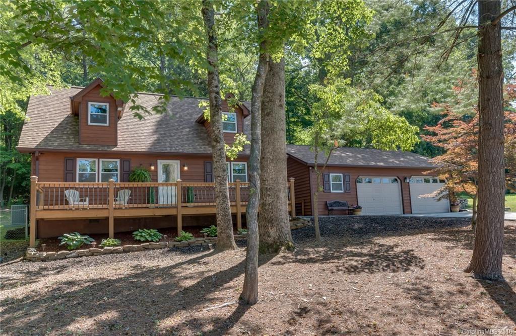 48 N Rowe Rd., Hendersonville, NC 28792
