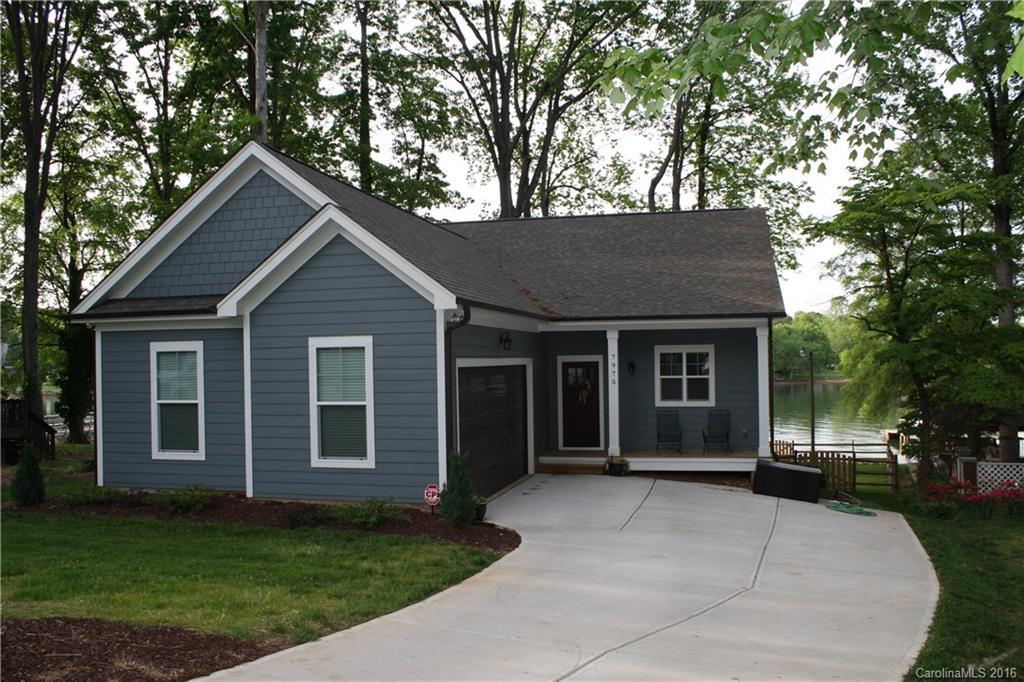 7975 Water Oaks Dr., Denver, NC 28037