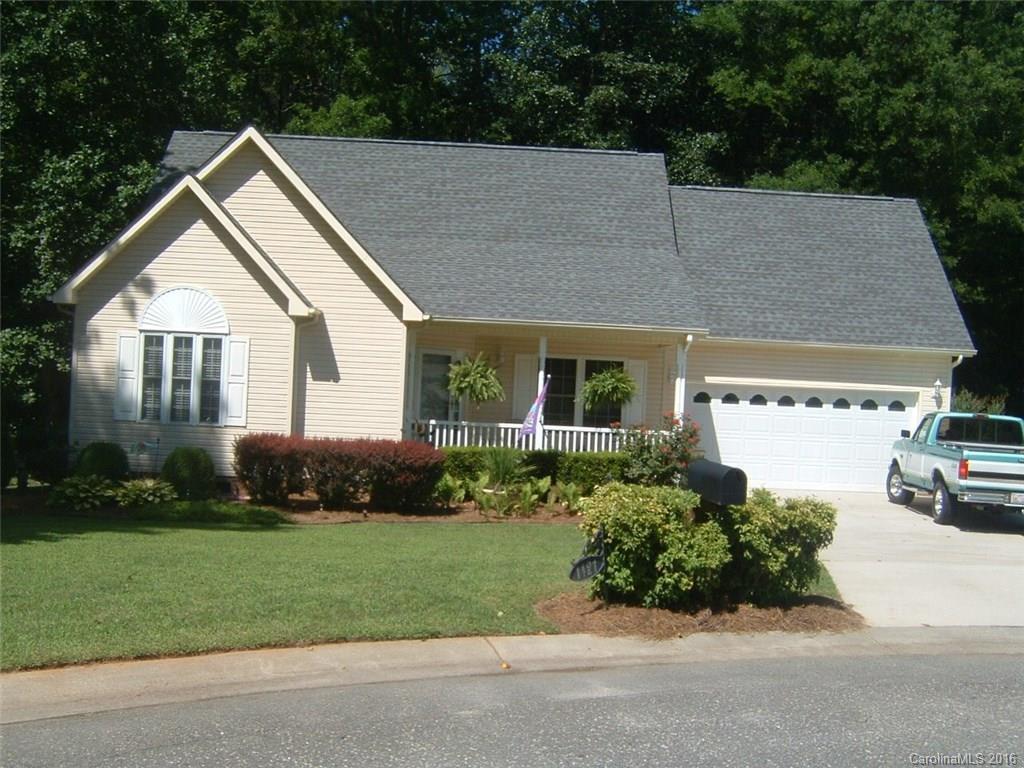 1421 Rainforest Ct., Gastonia, NC 28054