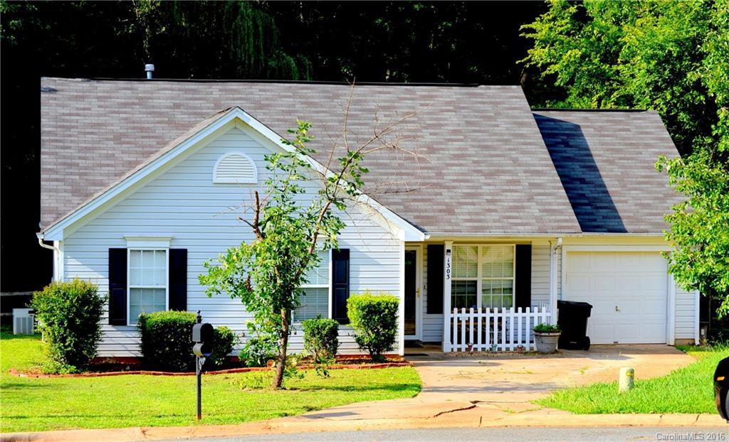 1303 Long Grass Ct., Charlotte, NC 28216