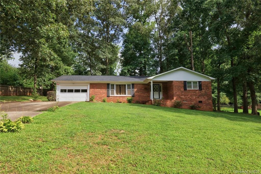 801 Crestridge Rd., Statesville, NC 28677