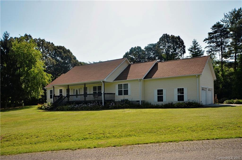 76 S Melissa Way, Hendersonville, NC 28791