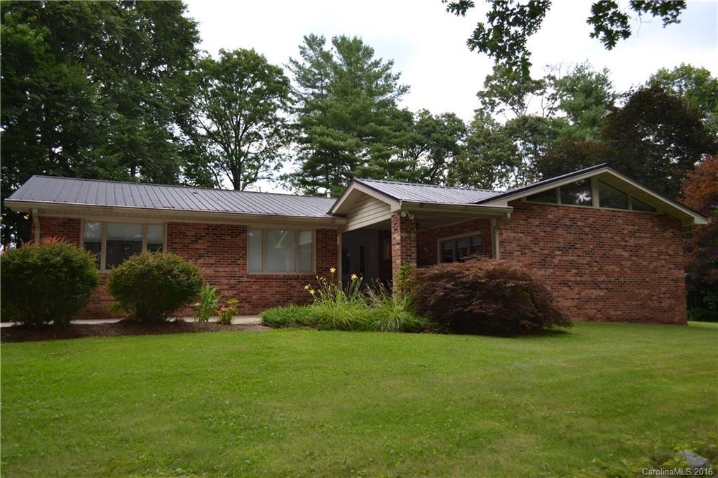 22 Morgan Rd., Hendersonville, NC 28739