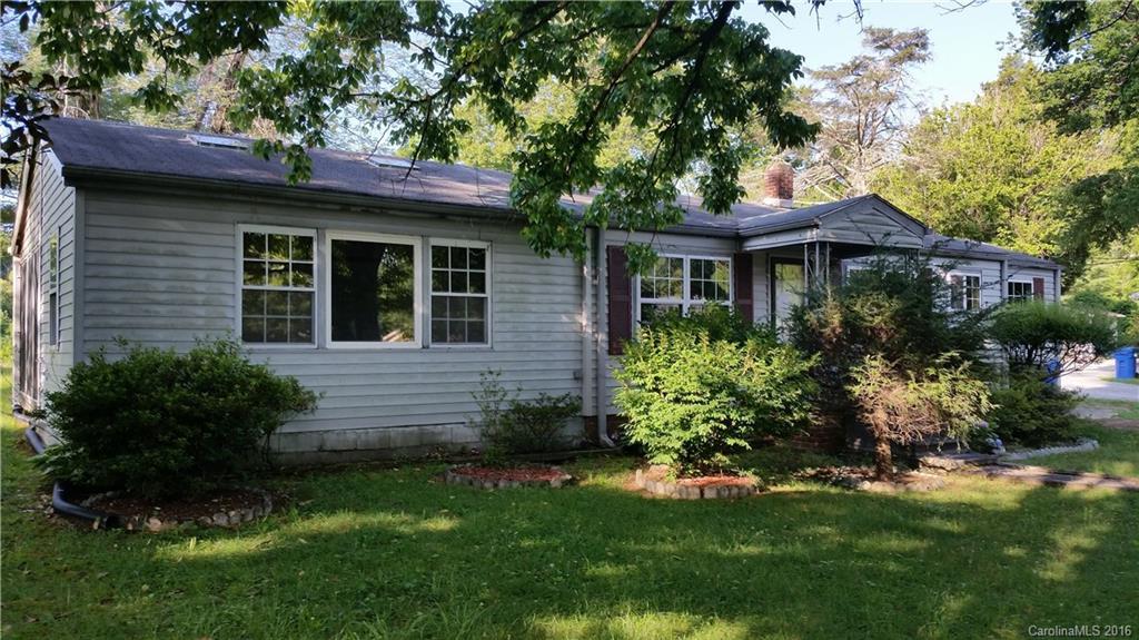 914 W Allen St., Hendersonville, NC 28739