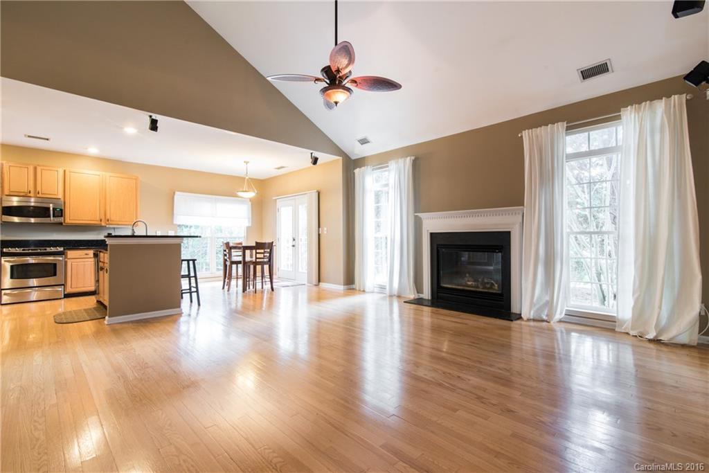 8207 Abbottsgate Ln., Charlotte, NC 28269