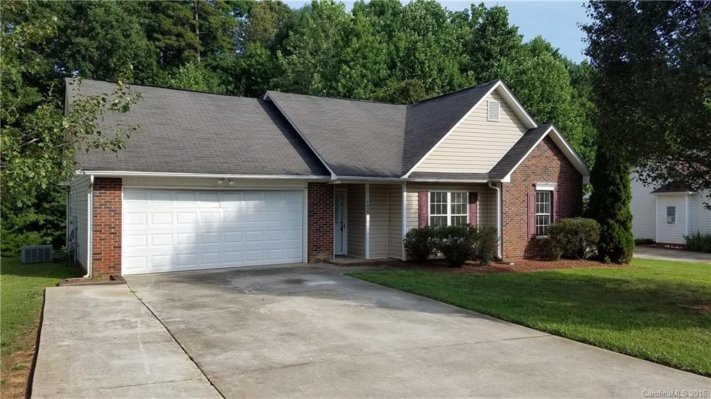 2459 Hawk Ridge Dr., Gastonia, NC 28056