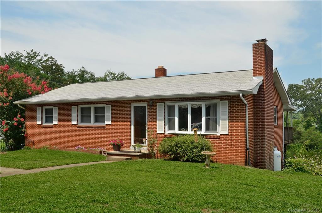 167 Moody Ave., Candler, NC 28715