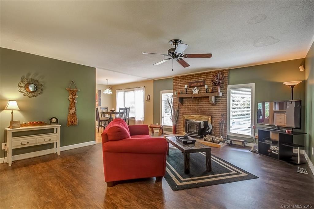 117 Cold Harbor Ln., Mooresville, NC 28117