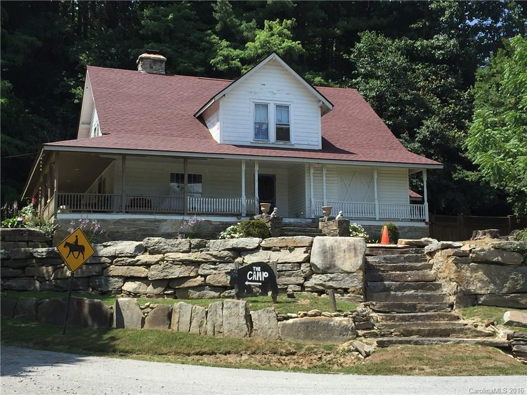 1444 Middle Fork Rd., Bat Cave, NC 28710