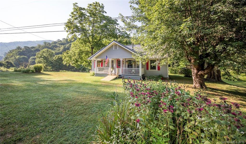 1499 Hortons Creek Rd., Burnsville, NC 28714