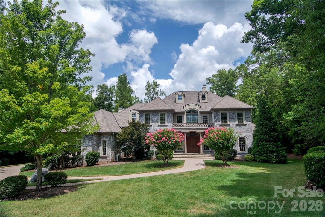 2020 Kings Manor Dr., Matthews, NC 28104