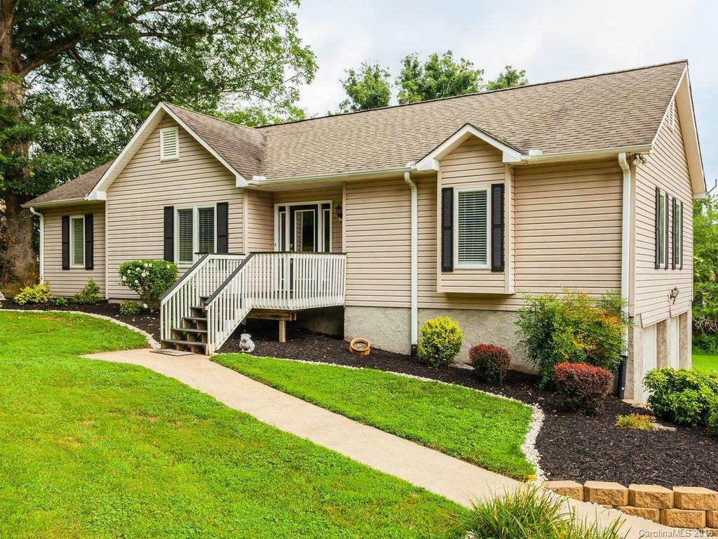 11 Nicola Dr., Candler, NC 28715