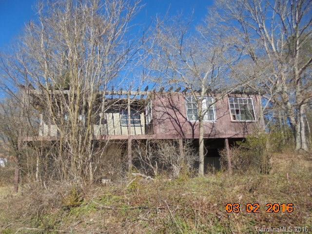 136 Substation St., Hendersonville, NC 28792