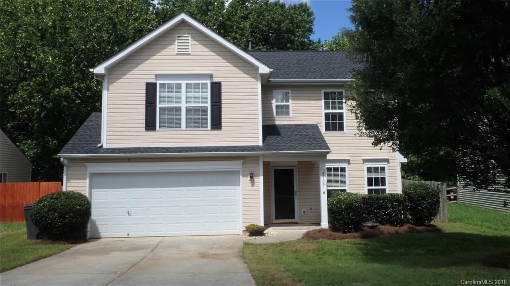 5909 Laurenfield Dr., Charlotte, NC 28269