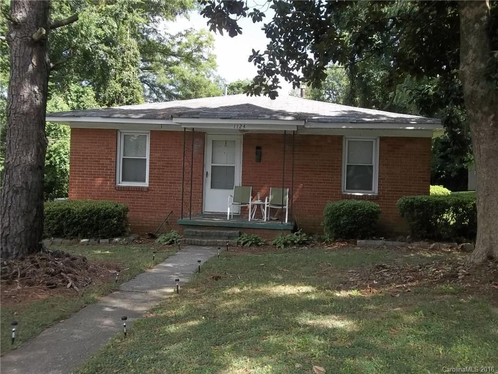 1124 Blazer Dr., Charlotte, NC 28216
