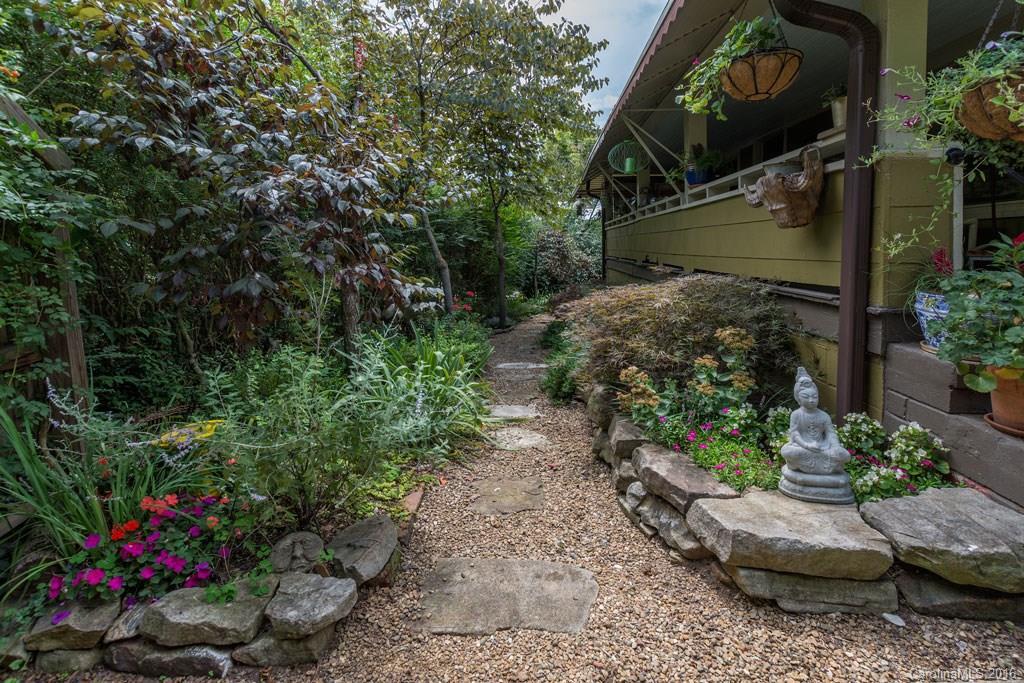 99 S Grove St., Asheville, NC 28801