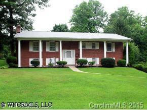 128 Sir Galahad Dr., Hendersonville, NC 28791