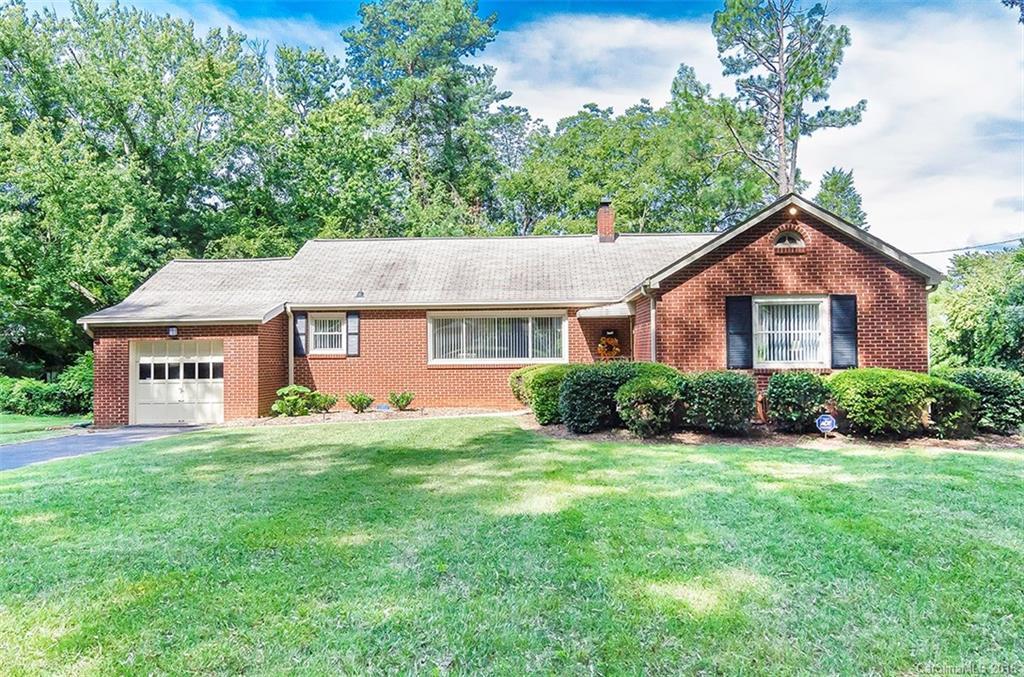 1627 Medford Dr., Charlotte, NC 28205