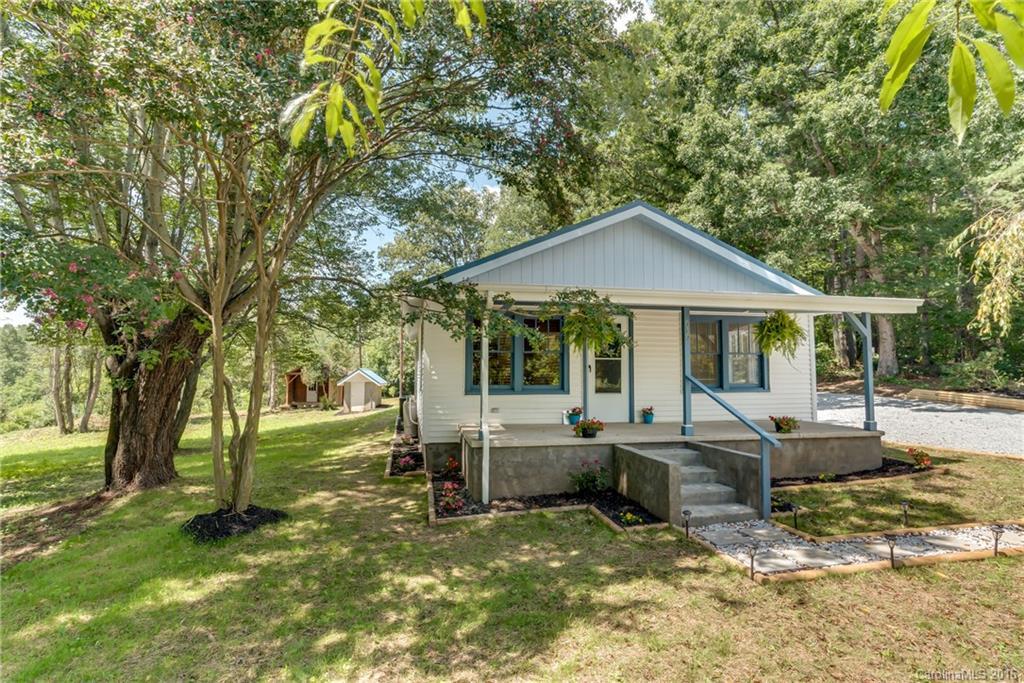 619 Hyder Farm Rd., Hendersonville, NC 28792