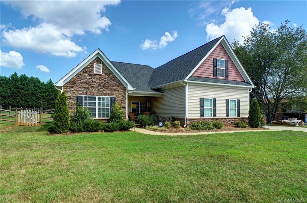 135 Brantley Acres Dr., Mooresville, NC 28117