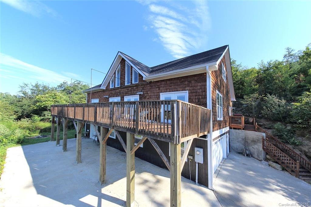 258 Bodges Ln., Hendersonville, NC 28792