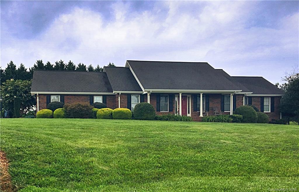 129 Verna Dr., Statesville, NC 28625