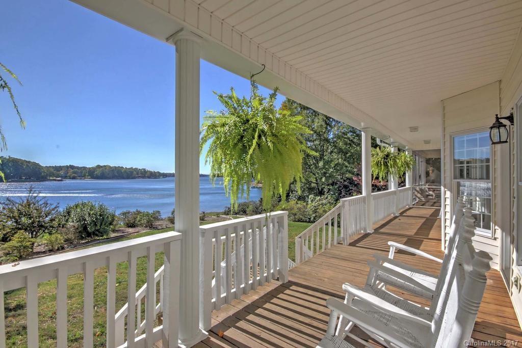 111 Leesburg Ln., Troutman, NC 28166