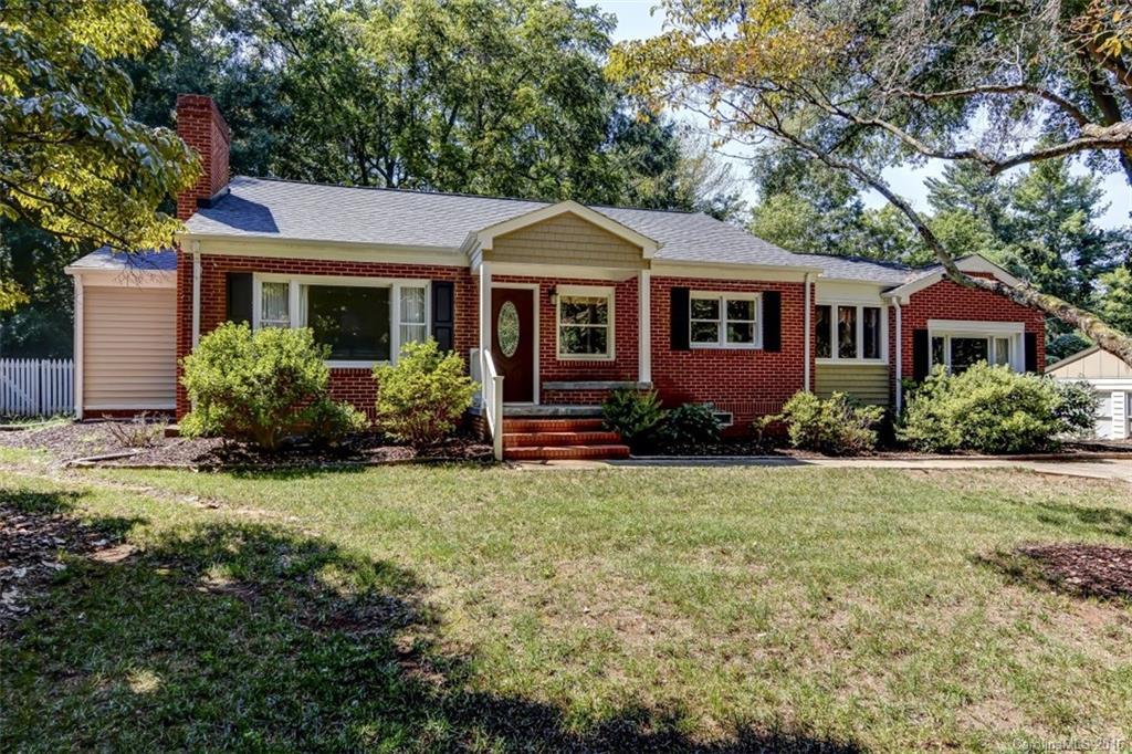 545 Lakeside Dr., Statesville, NC 28677