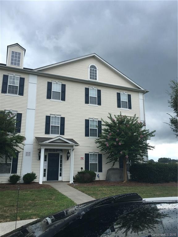 6415 Town Hall Pl., Harrisburg, NC 28075