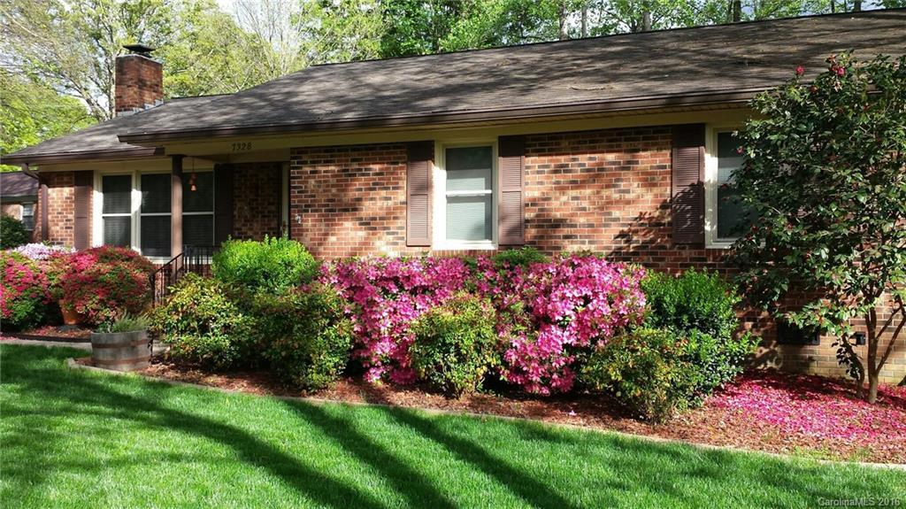7328 Oakwood Ln., Charlotte, NC 28215
