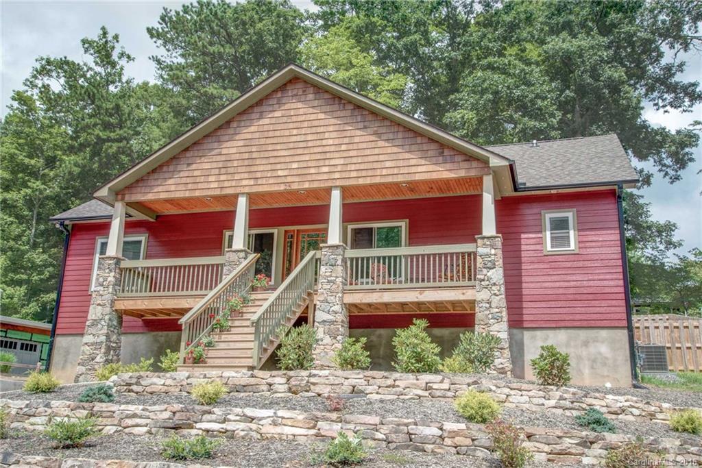 25 Lake Ave., Black Mountain, NC 28711