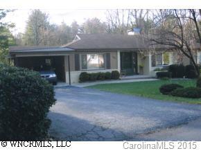 707 Oak Terrace Ln., Hendersonville, NC 28739