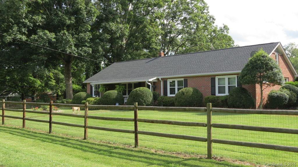 25 E Keesler Ave. #A, Black Mountain, NC 28711