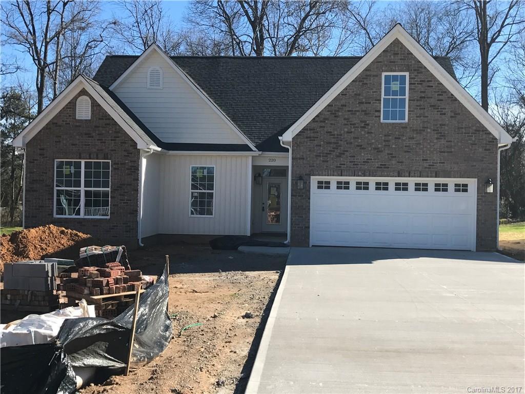 220 Ridge Dr., Harrisburg, NC 28075