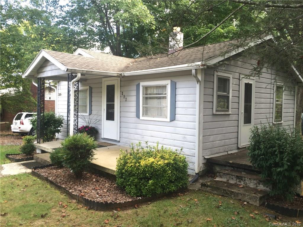 106 5th St., Black Mountain, NC 28711