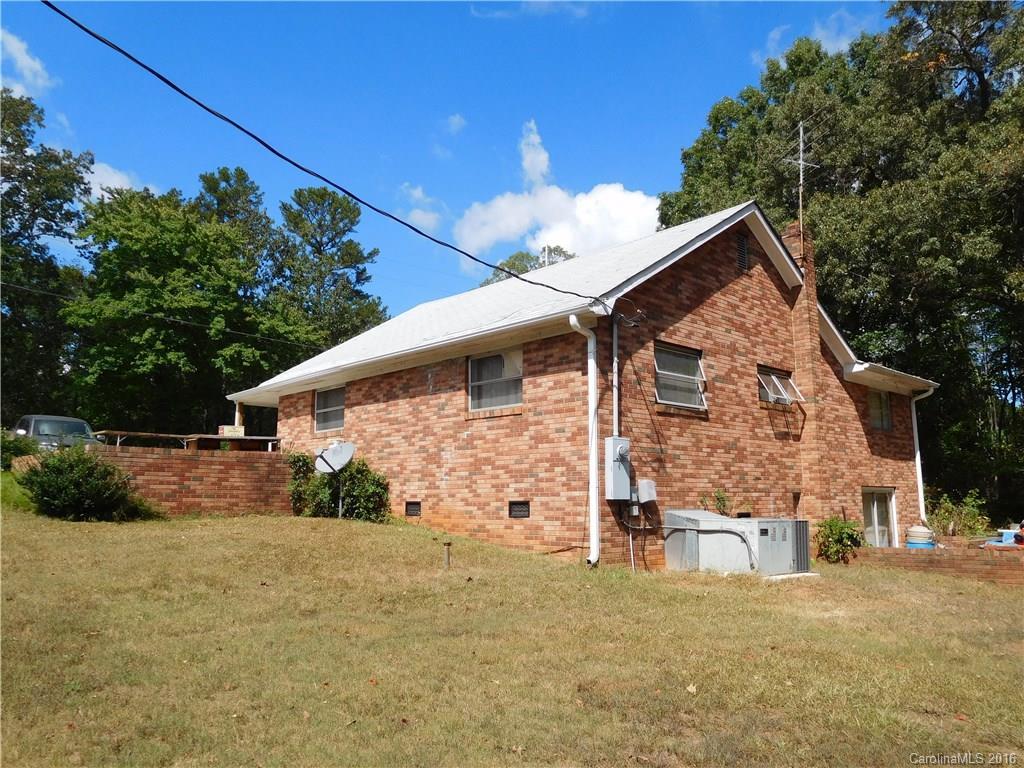 3687 Hickory Hwy., Statesville, NC 28677