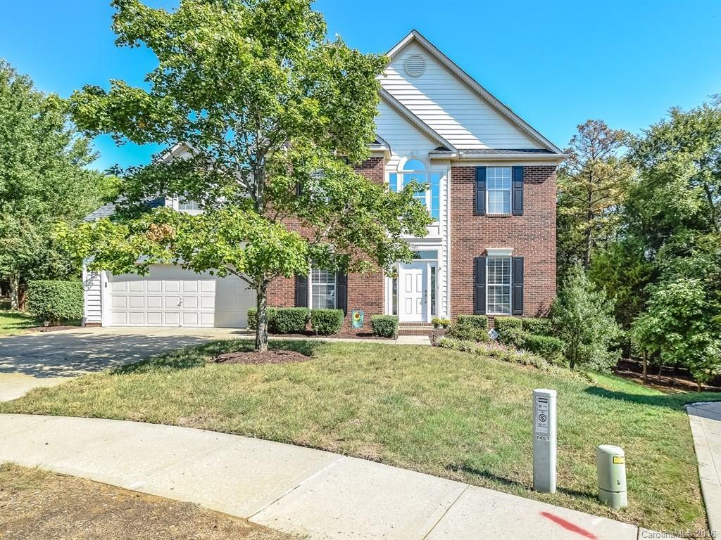 7401 Tupelo Ln., Charlotte, NC 28269