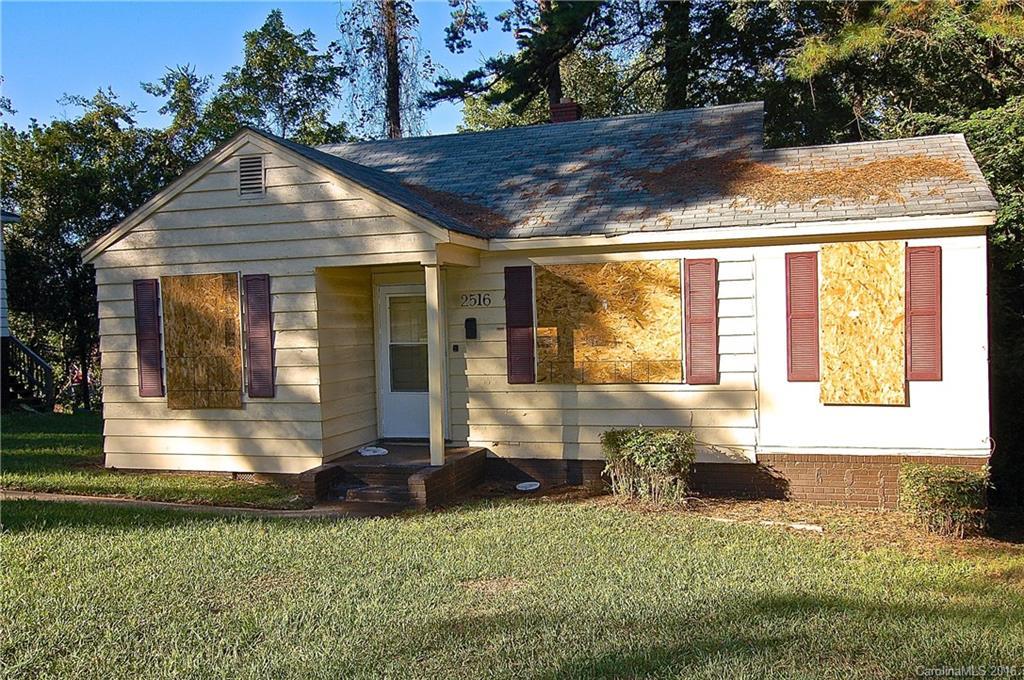 2516 Columbus Cir., Charlotte, NC 28208