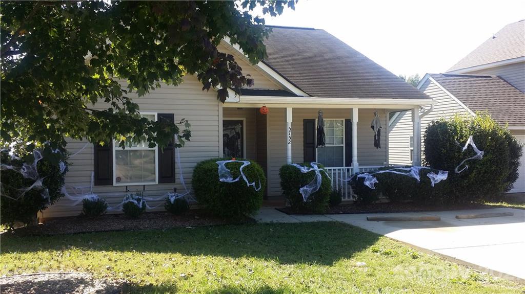 5752 Fairchase Ave., Charlotte, NC 28269