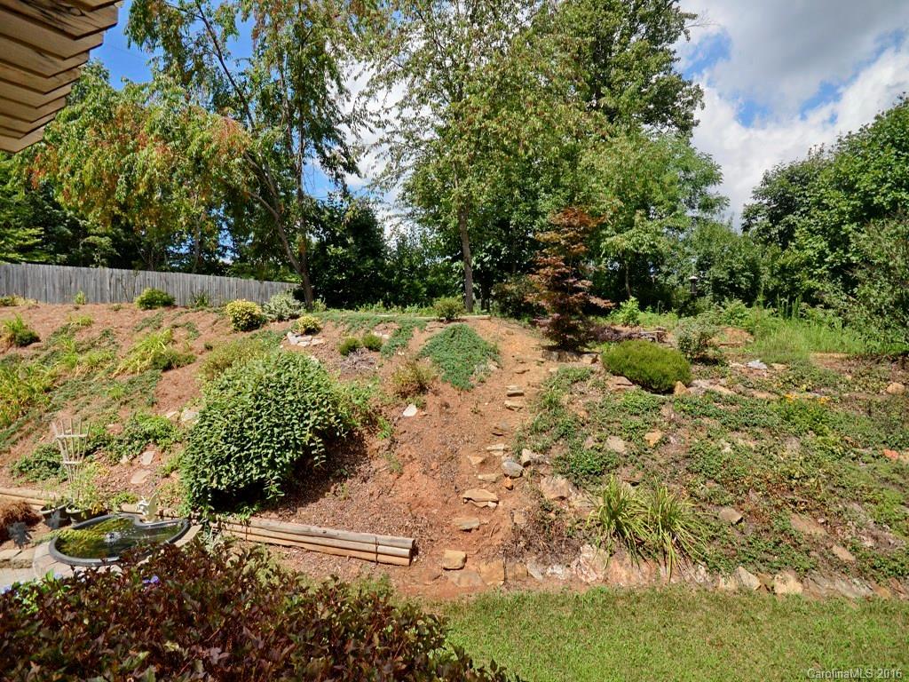 9999 Dawson Pl., Asheville, NC 28803