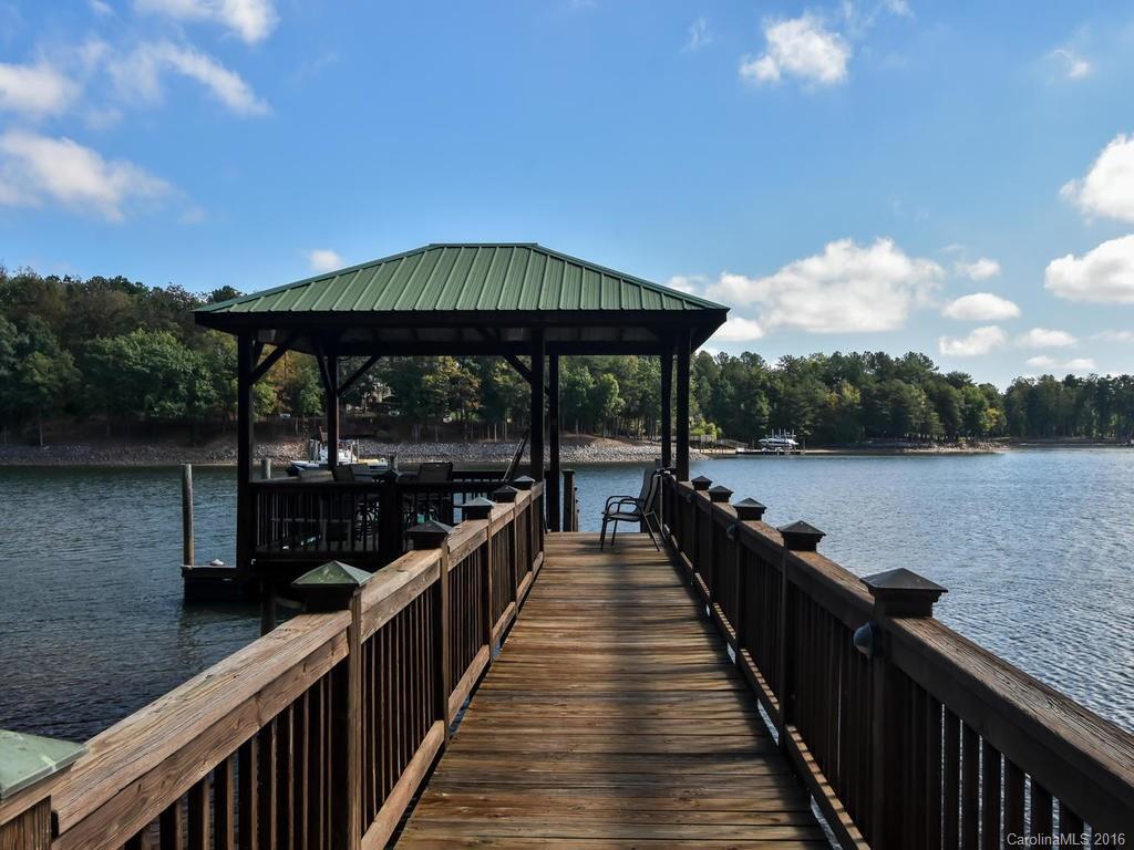 121 Ivy Hollow Ln., Mooresville, NC 28117