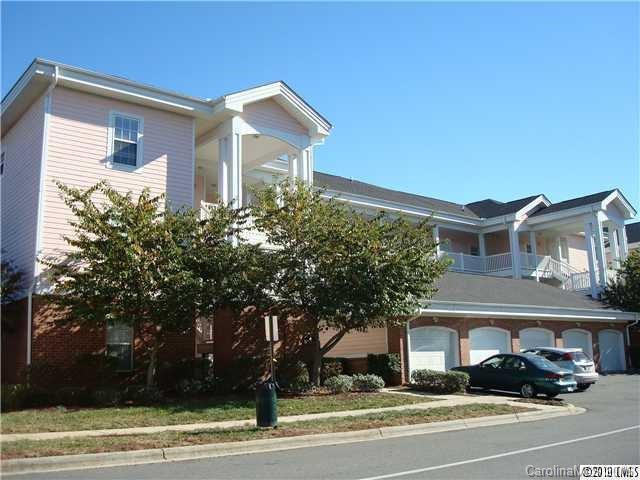 9076 Meadow Vista Rd., Charlotte, NC 28213