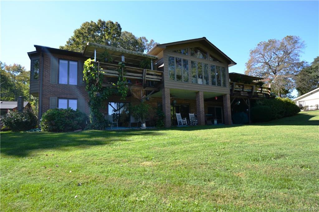 8107 Perry Cove Ln., Denver, NC 28037