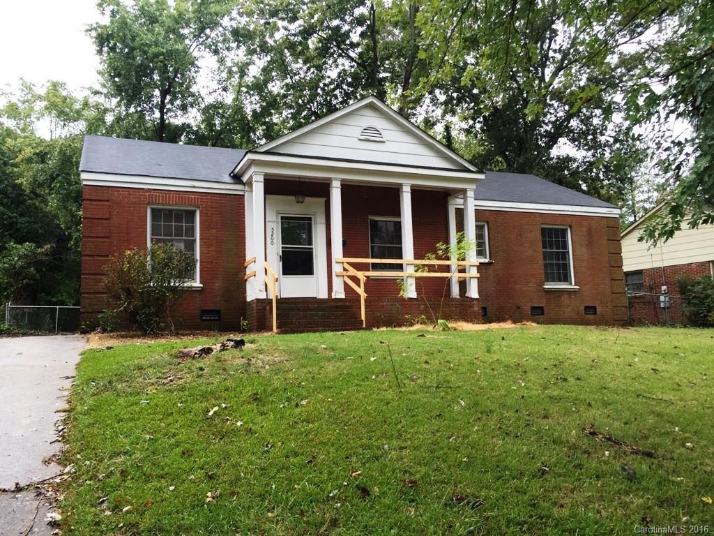 5200 Grafton Dr., Charlotte, NC 28215