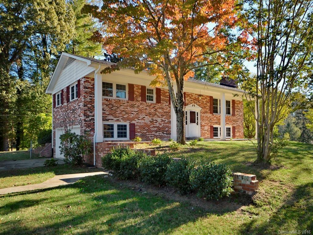 575 Peyton Dr., Hendersonville, NC 28739