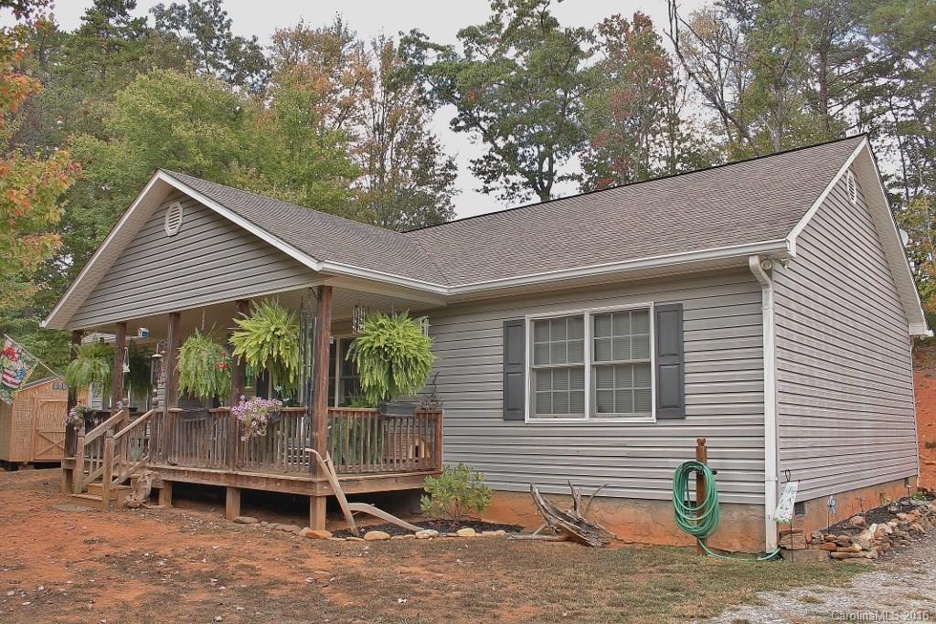 598 Black Hill Rd., Bryson City, NC 28713